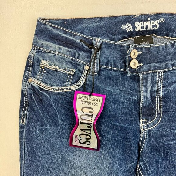 Curves Series Womens Short & Sexy Capri Jeans Blue Stretch Zip Juniors 11 New - Picture 8 of 11